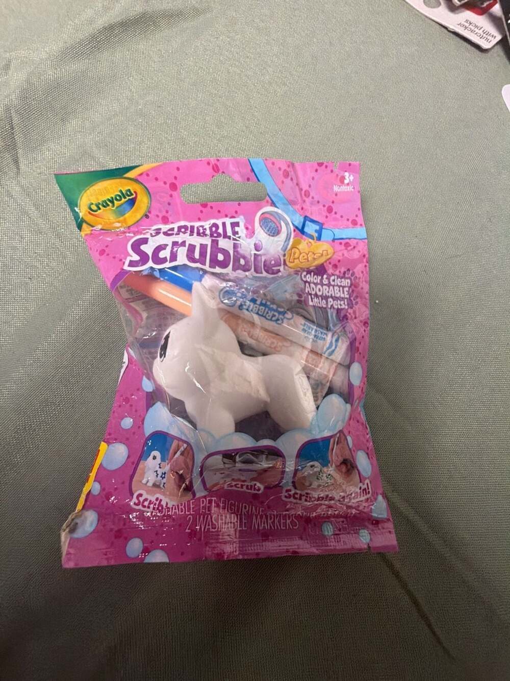 Crayola Scribble Scrubbie Pets Single Pack Blind Bag with 1 Pet Figurine and 2 W